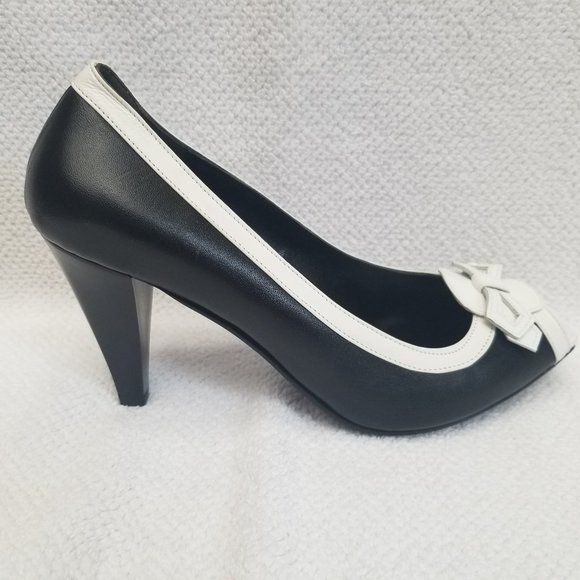 Brand new black and white leather Pumps with Cute detail on toe. - Picture 5 of 6